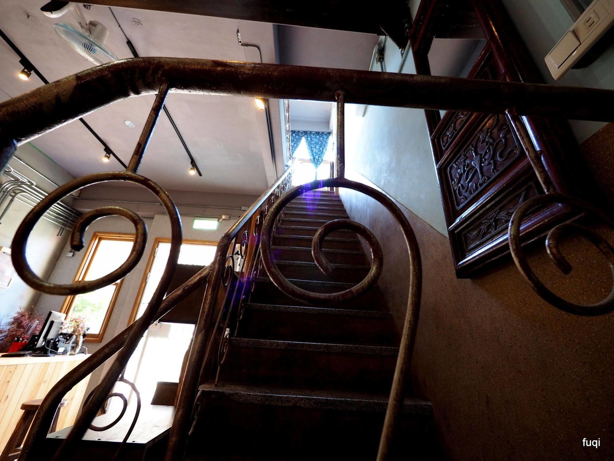 Fuqi Hostel - Heping Tainan Eksteriør billede